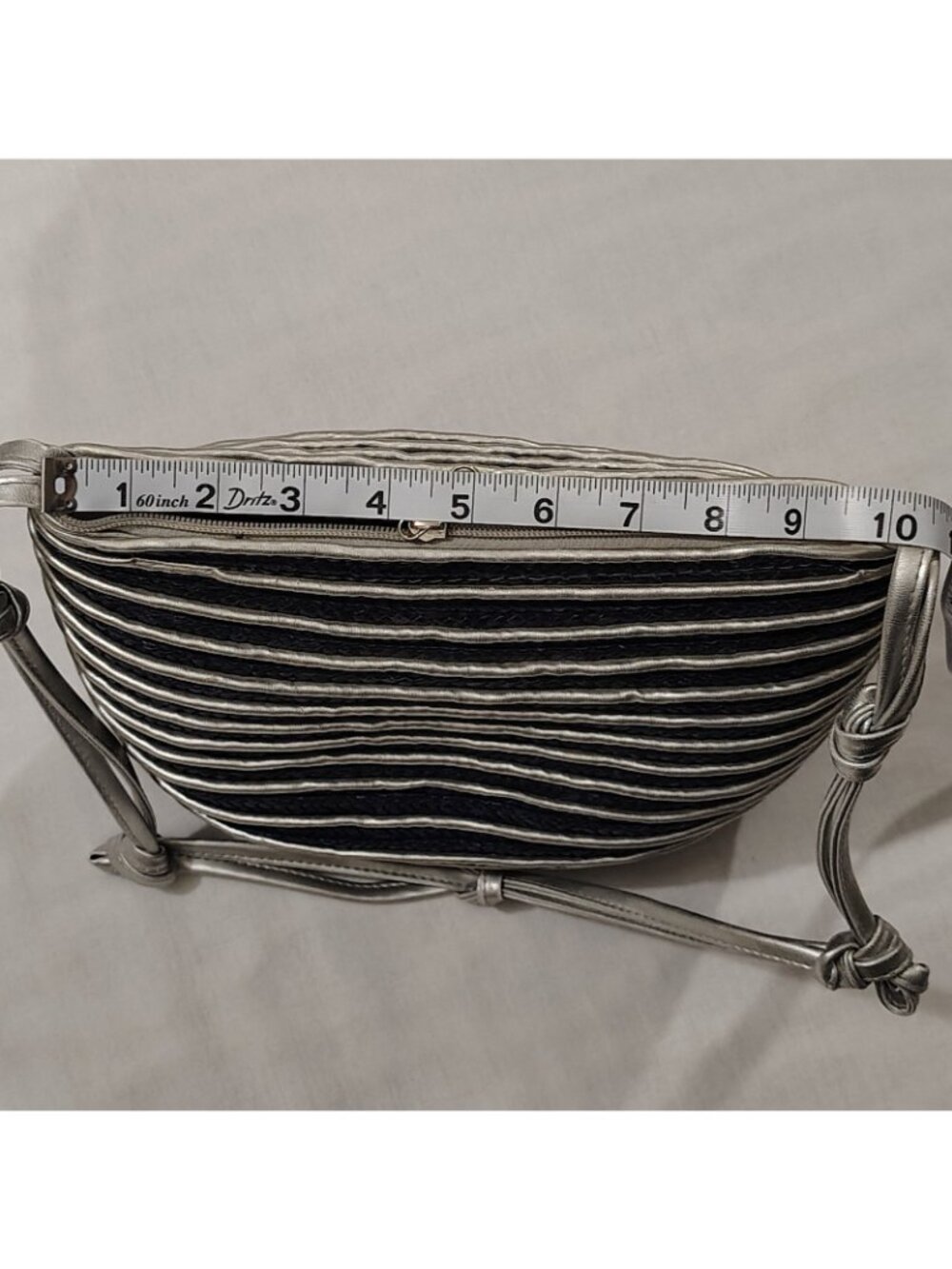Worthington Straw Woven Shoulder Bag Purse Handbag Blue Silver Stripe Lined - Picture 8 of 16